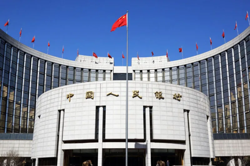 Tỷ giá CNY/VND biến động do chính sách tiền tệ, cung cầu thị trường, thương mại và diễn biến ngoại hối quốc tế.