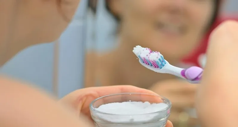 cach lam trang rang bang baking soda